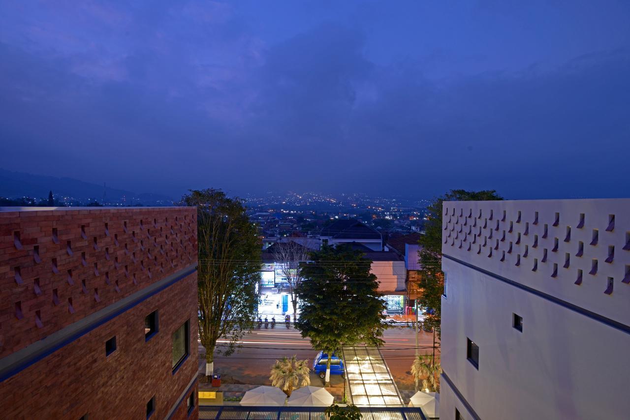 Arjuna Hotel Batu City Zewnętrze zdjęcie